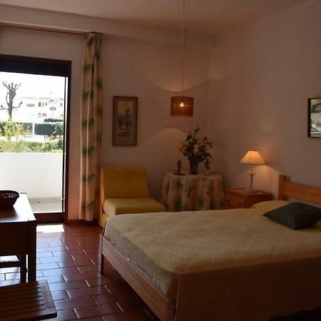 Apartamento T2 Com Piscina E Wifi A 350 Metros Da Praia Olhos de Agua  Kültér fotó